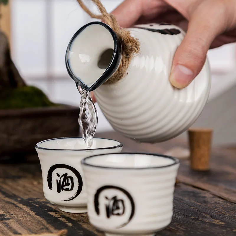 Japanese Sake Set Creative Ceramic Wine Set Home Insulation Wine Glass Ceramics One Pot Two Glasses Sake White Wine Pot