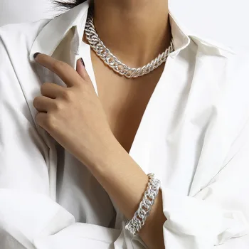 

Punk Vintage Thick Chain Choker Necklace Women Simple Exaggerated Geometric Chocker Collar Jewelry Necklace Gift XR2774