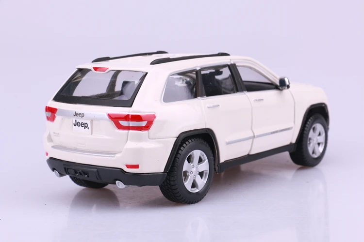1:24 Высокая литая модель машины Модель JEEP Jeep Grand Cherokee внедорожный автомобиль модель для детей Подарки