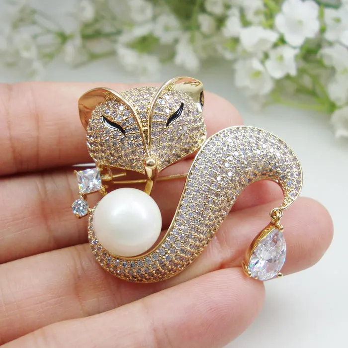 Pearl pin & brooche