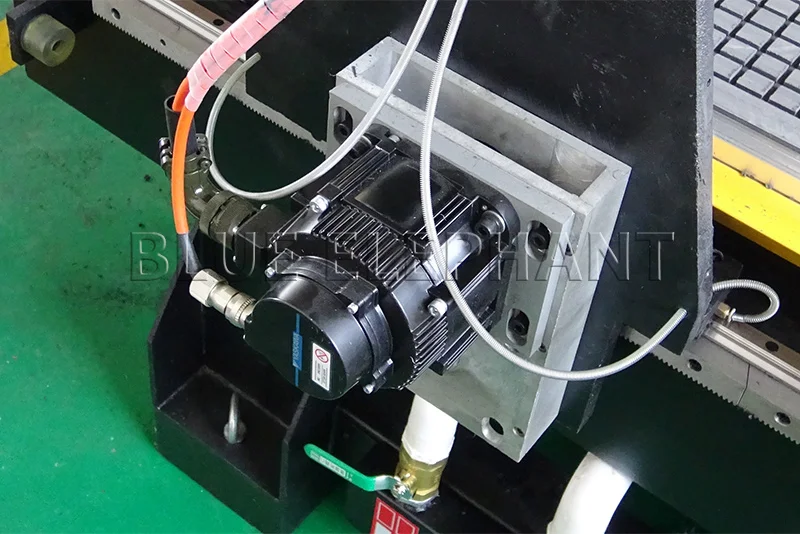 yaskawa servo ofg 2060 carousel atc cnc engraving machinry