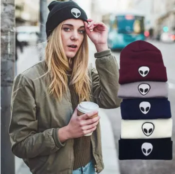 

European style Knitted wool Couples outdoor hat men's and women's winter warm ear protection hat alien embroidery Knitted hat