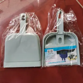 

Efficient Mini Cleaning Brush and Dustpan Set Desktop Sweep Broom Cleaning Tools Keyboard Brush