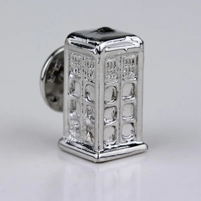 Fashion Doctor Who Brooch Pins Houses Tardis Enamel Pin Alloy Metal Shield Brooches Women Men Badges Jewelry Chrismas Gifts