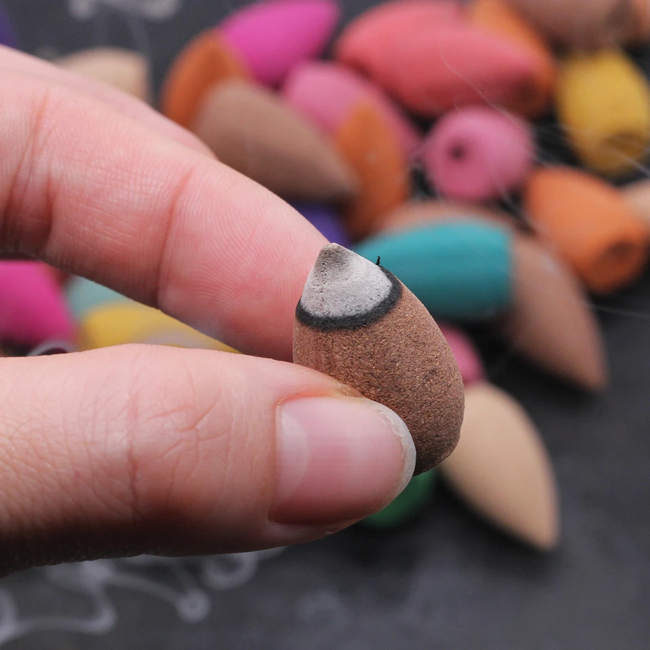 50Pcs Incense Cones+ 1Pc Burner The Little Monk Small Buddha Censer Ceramic Waterfall Backflow Incense Burner Holder Home Decor