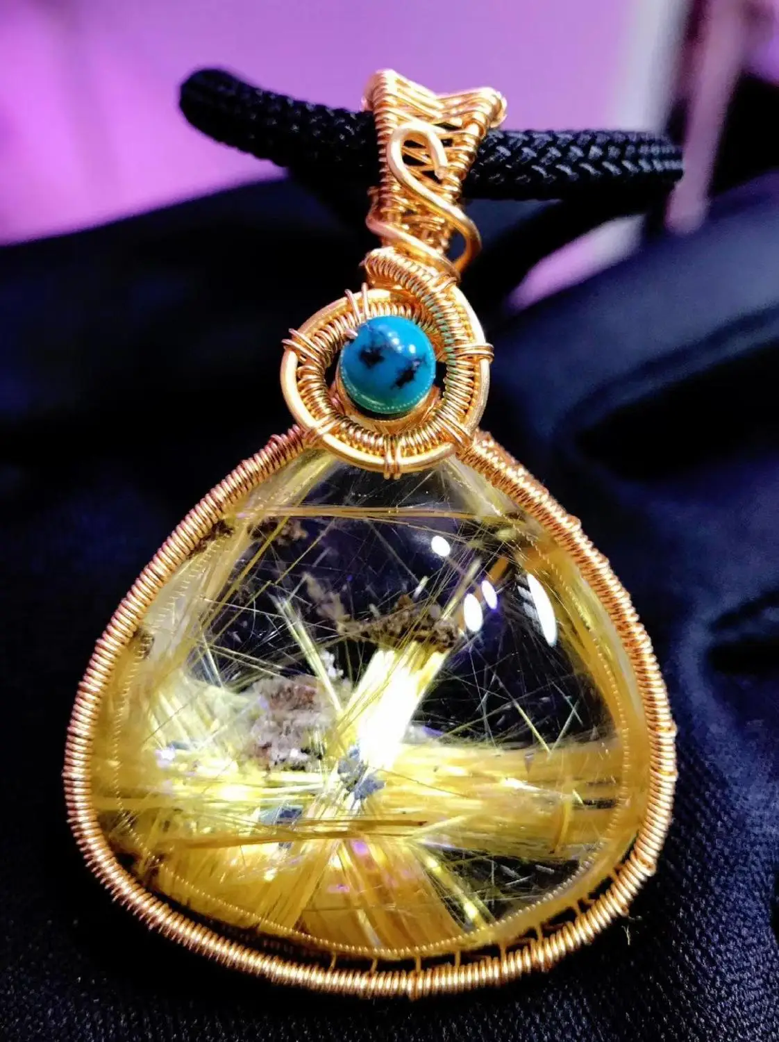 

Certificate Natural Gold Rutilated Quartz Flower Pendant 47*31*14mm 14K Gold Clear Bead Barrel Gemstone Crystal Necklace AAAAA
