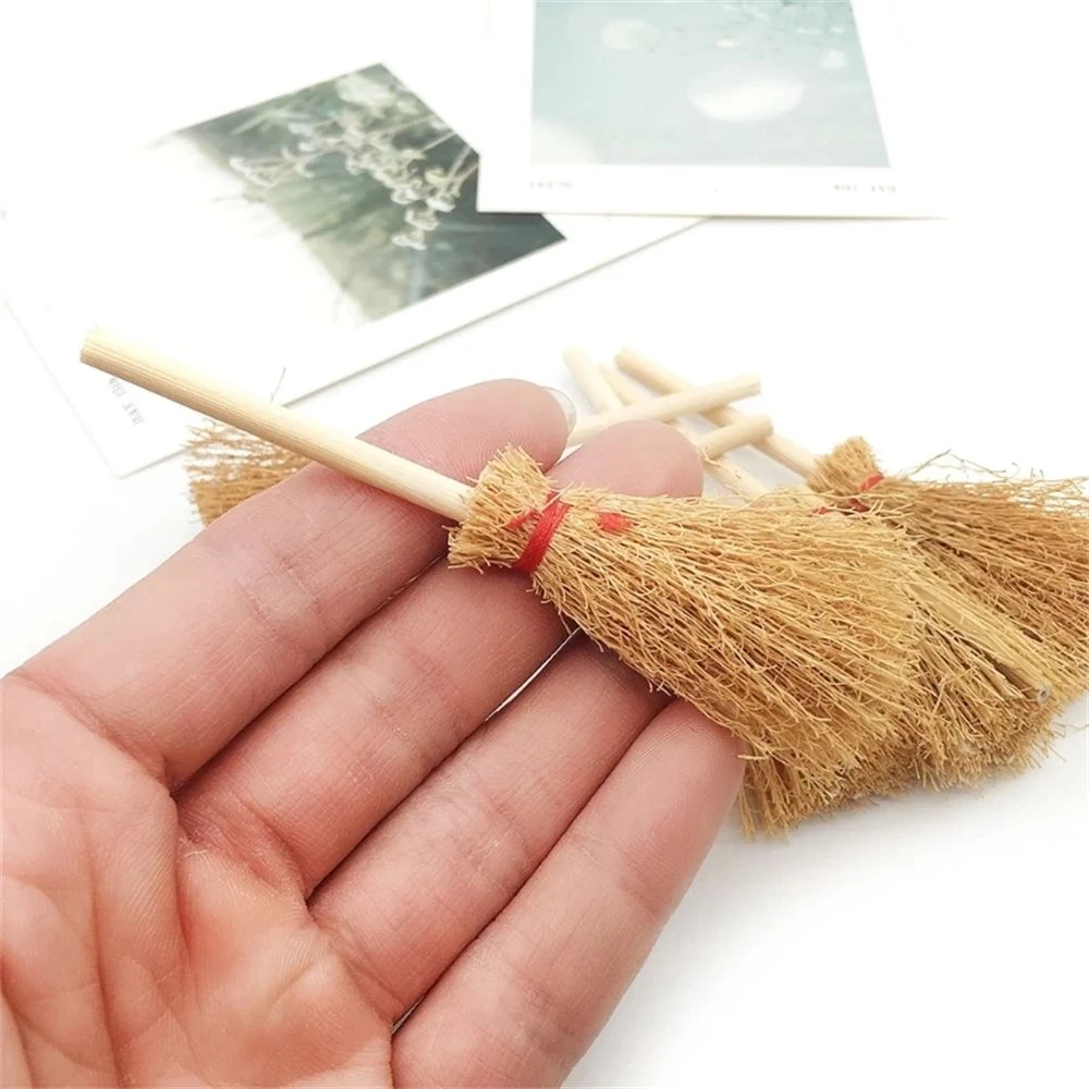10pcs Mini Straw Brooms Furniture Model Doll House Decoration Game Toy