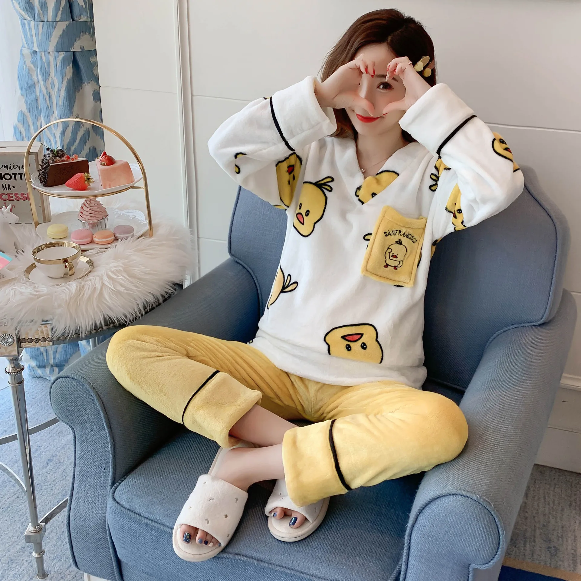 

Coral Velvet Pajamas Women's Autumn & Winter Thick Warm Flannel Korean-style Students Cute Small Yellow Duck Homewear Set