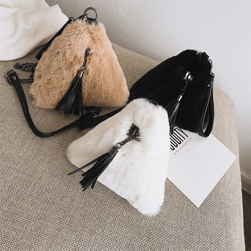 

Winter Plush Triangular Geometry Bag Tassels Hand Shoulder WOMEN'S Bag