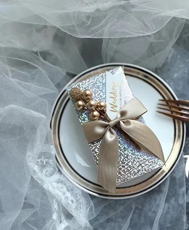 silver B 50 шт./партия, уникальный персонализированный контейнер для шоколада, коробки для конфет, свадебные подарки на заказ, Подарочная коробка для гостей - Цвет: silver B