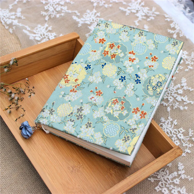 

[Qian li] Flower Cluster Brocade Handmade bu shu tao Laptop Fabric Cover PDA A5A6 Size Adjustable