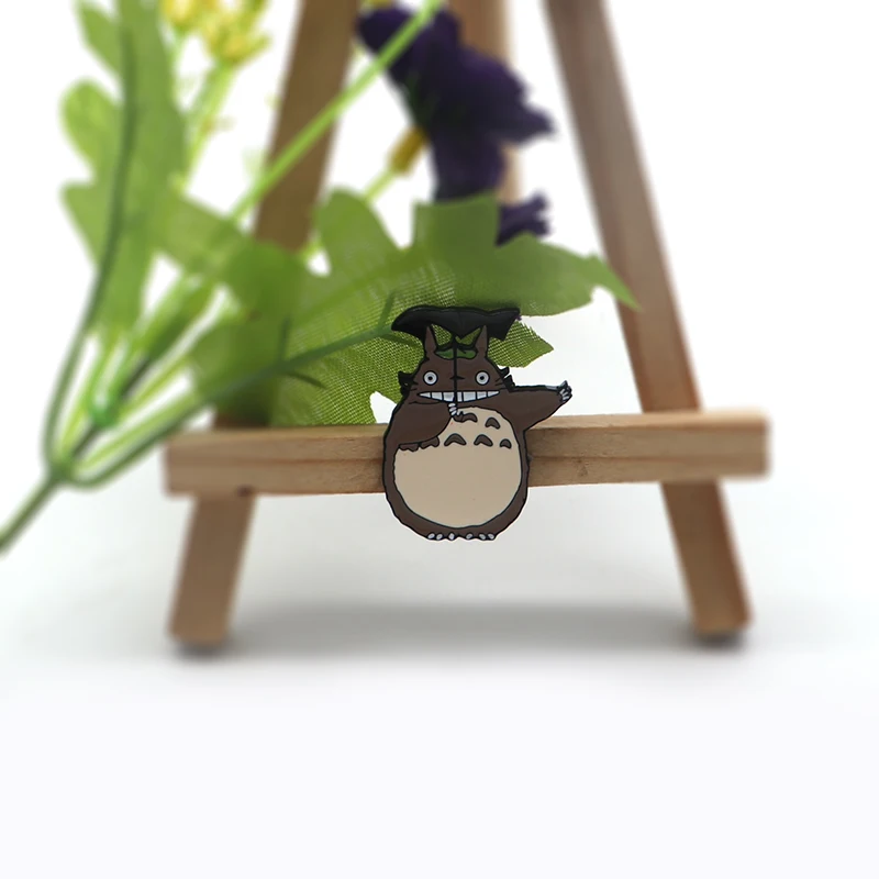 30pcs/lot Totoro Brooch Hayao Miyazaki Anime Enamel Pin for Kids Men Badge Lapel Pin Backpack Decoration CartoonHat Pins A117