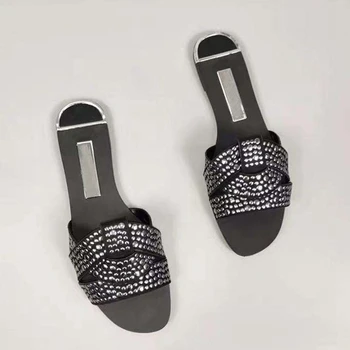 

Brand Shoes Women Outdoor Summer Slipper Plus Size 35-41 Ladies Beach Slide Flip Flops Fashion Rivet Open Toe Female Flip Flops