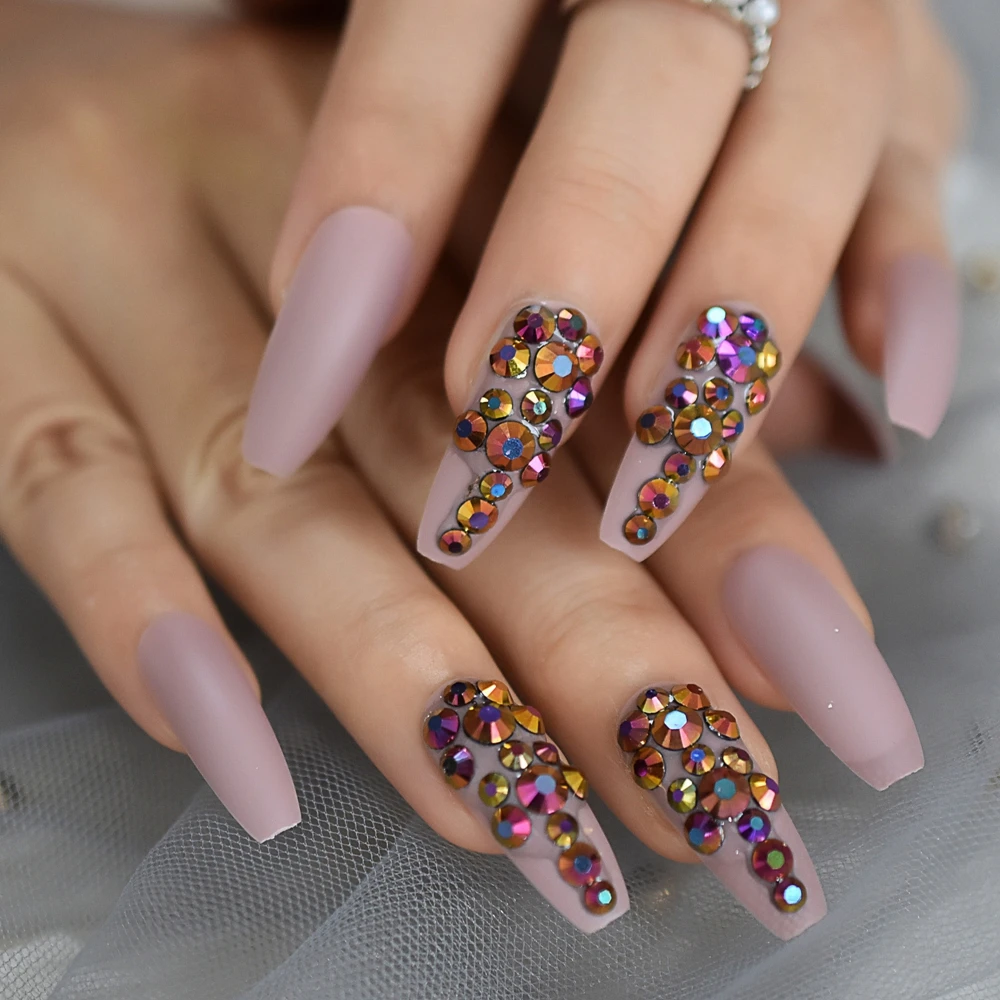 Featured image of post Rose Gold Neutral Coffin Nails