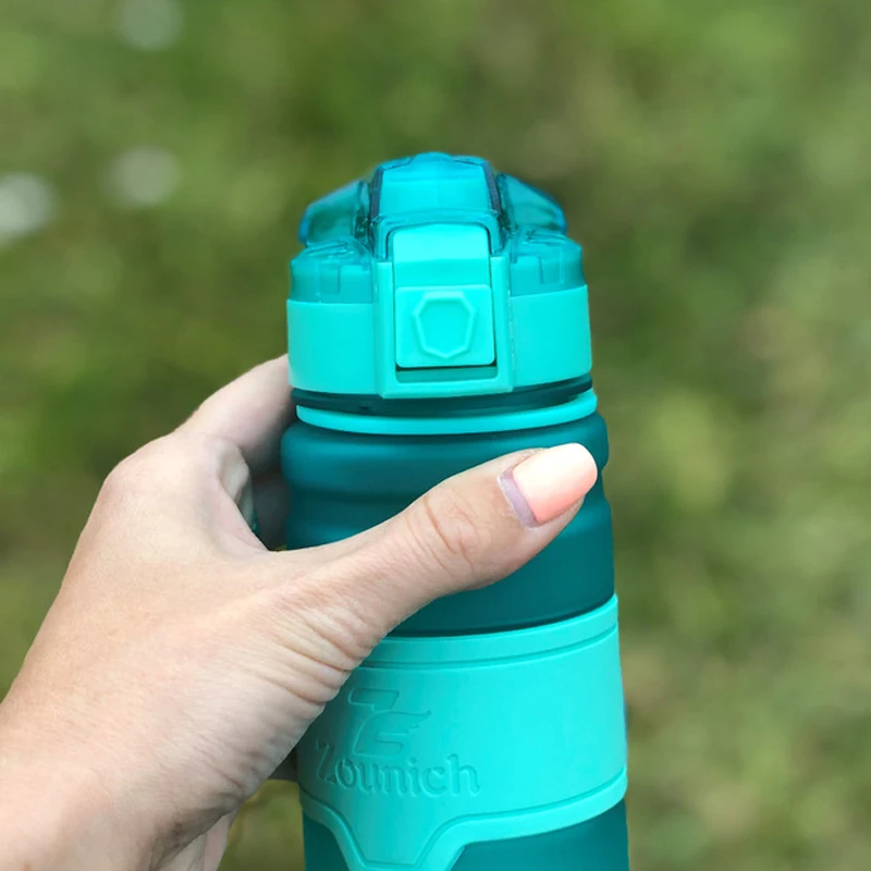 Взрывные спортивные бутылки с водой 500ML700ML Открытый Портативный шейкер портативный герметичный тритановый пластиковый бутылка для воды