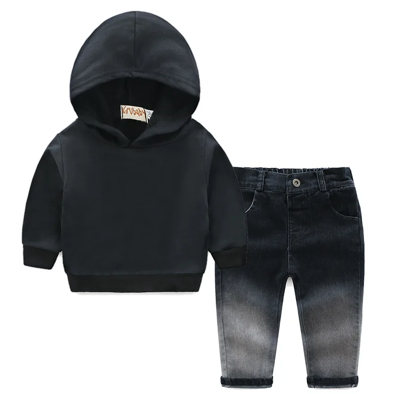 

Boy's long-sleeved sweater and jeans two-piece suit