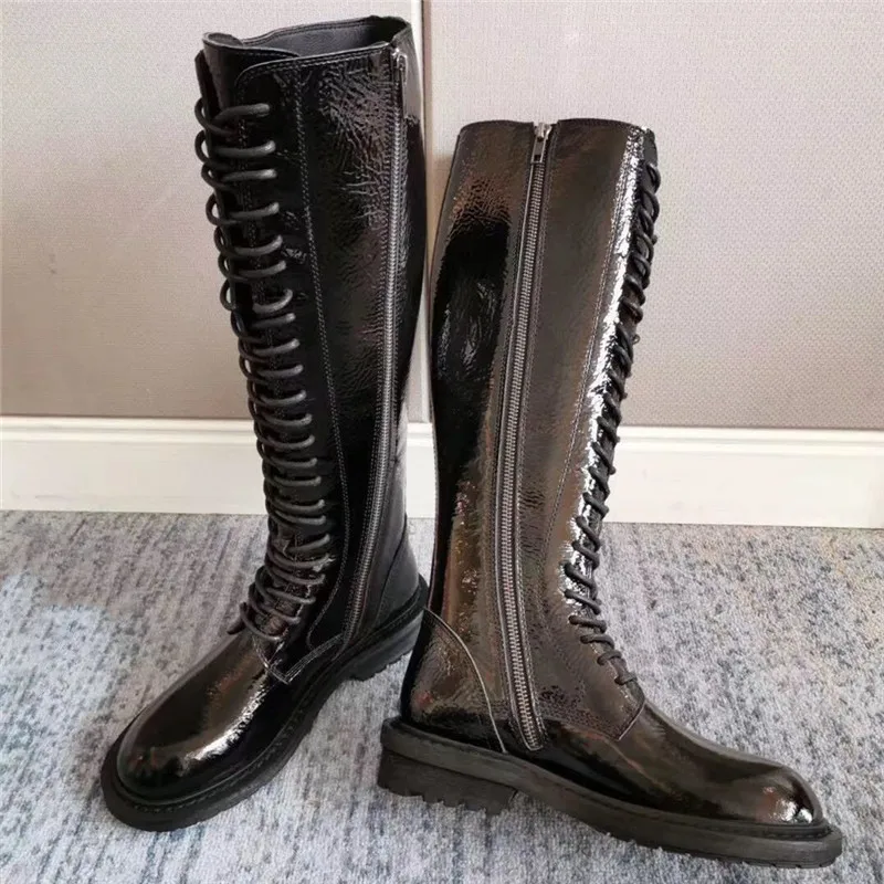 black patent leather Лидер продаж; крутые мотоциклетные сапоги; женские сапоги до колена; женская кожаная обувь; модная женская зимняя обувь; черные сапоги в стиле панк; Botas - Цвет: black patent leather