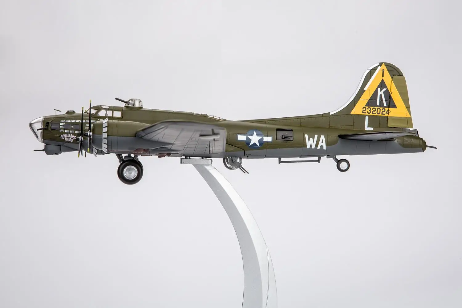 США B-17G Летающая FORTRESS 1/72 литая под давлением модель самолета AF1