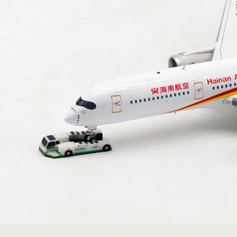 

1:400 Scale Small Size Airplane Boeing Airbus Model Trailer Tow Truck for Aircraft Plane Scene Display Toy Model