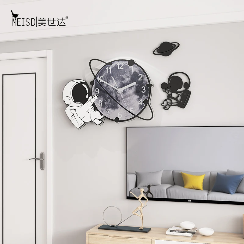 

Small Astronaut Silent Quartz Acrylic Decorative Wall Clock Modern Design Living Room Home Decoration Wall Watch Wall Stickers