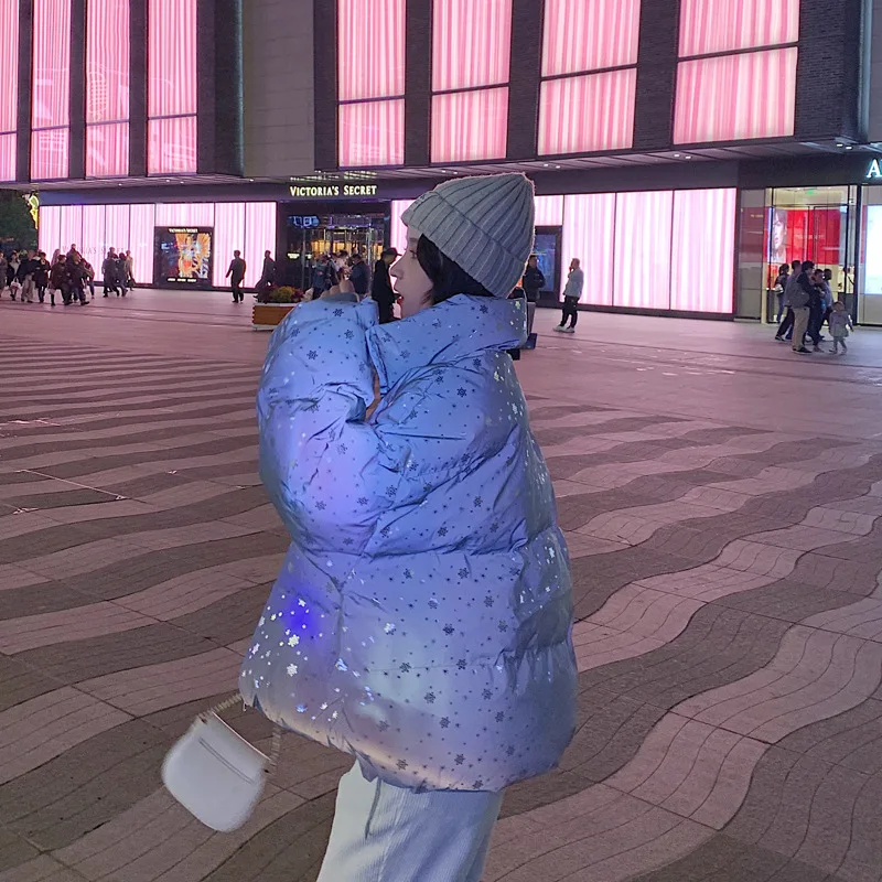 

Photo Shoot INS Vigorous GIRL'S Fluorescent Fabric Snowflake Printed Two-color Short Stand Collar Loose-Fit down Coat Cotton-pad