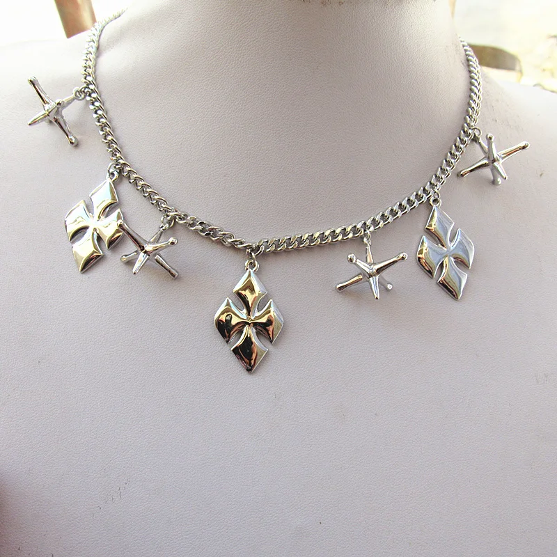 1pcs Necklace Птицы новой добычи Косплей Харли Квинн ожерелье Fishhook кость звезда девушка логотип кулон Рождественский подарок - Окраска металла: 1pcs Necklace