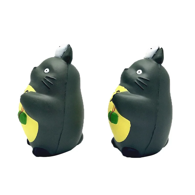New Style Cartoon Carrying Gift Totoro Squishy Toys PU Foaming Simulated Animal Soft Model Squishy