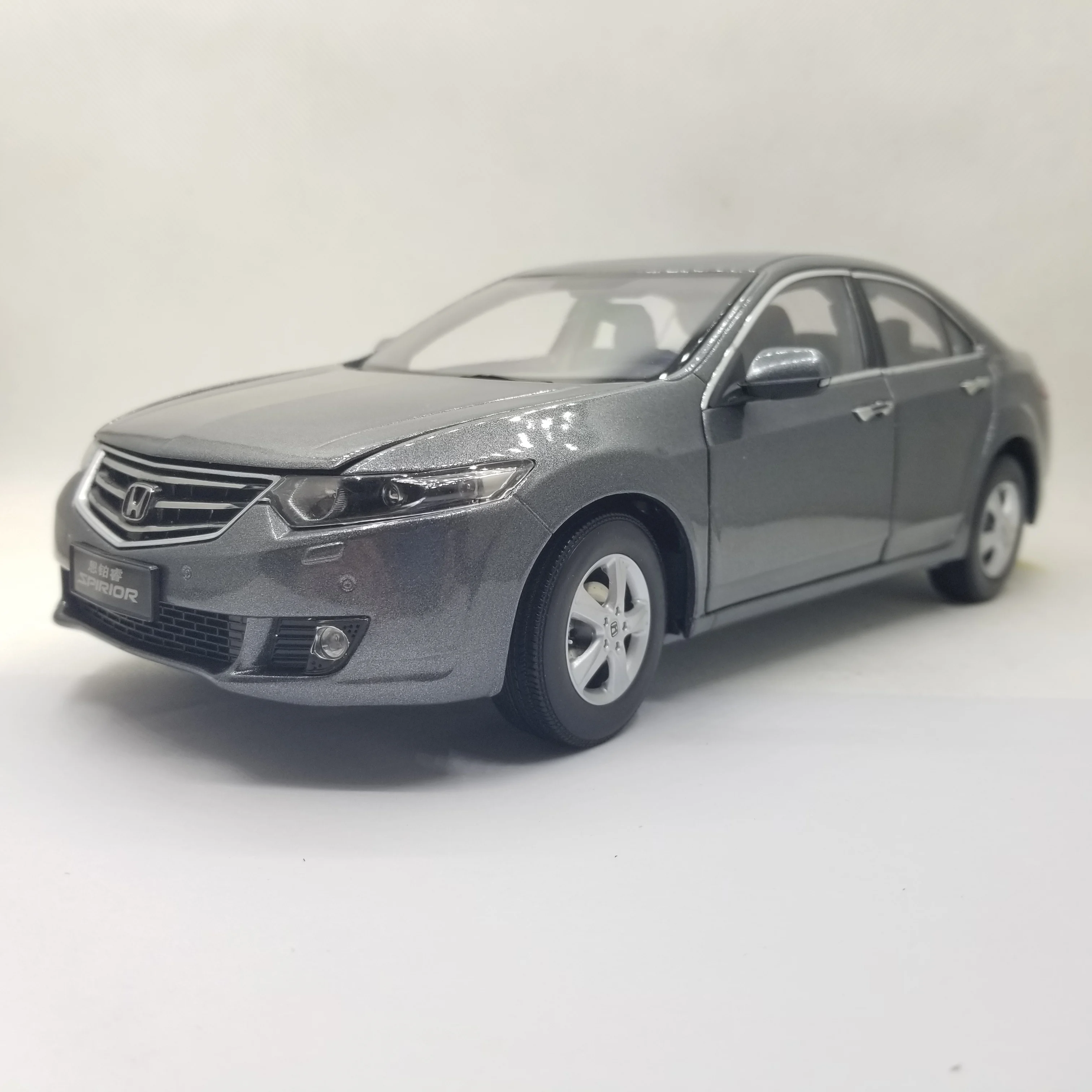 1:18 литая под давлением модель для Honda Spirior 2008 Accord Европа серый седан Игрушечная