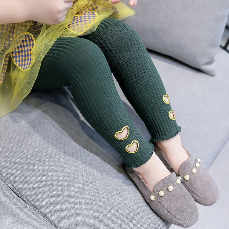 green Детские леггинсы новое платье для маленьких девочек милый нить эластичный дикий полый любовь облегающие штаны детские осенние брюки, хлопковые штаны - Цвет: green