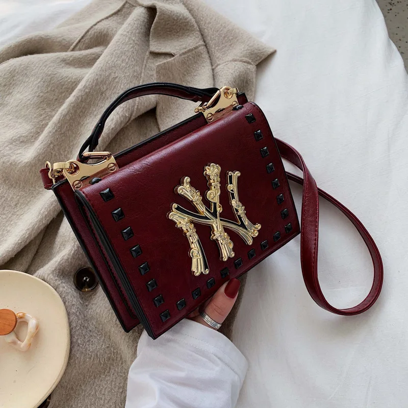 

Women's Bag 2019 New Rivet Shoulder Bag European and American Fashion Messenger Bag Joker Handbag Pu Leather
