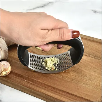 

Manual Garlic Presser Multi-function Curved Garlic Grinding Slicer Chopper Stainless Steel Garlic Presses Cooking Gadgets Tool
