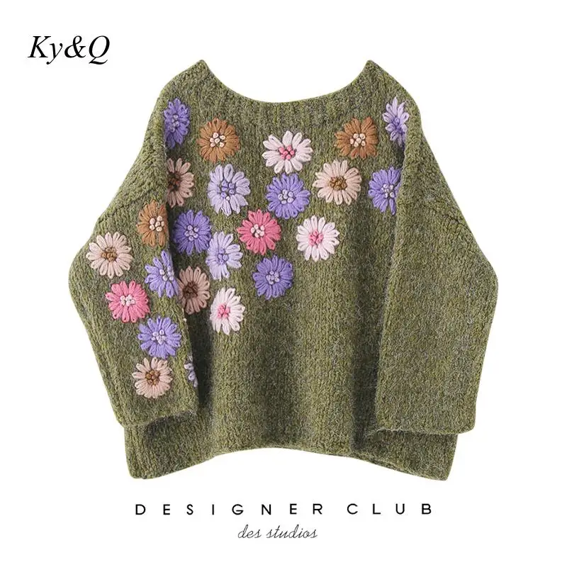 

High Quality 2019 Winiter Luxury Sweet Woman Flower Embroidery Sweet KnittedLoose Wool Sweater Pullovers Bantwing Sleeve Tops