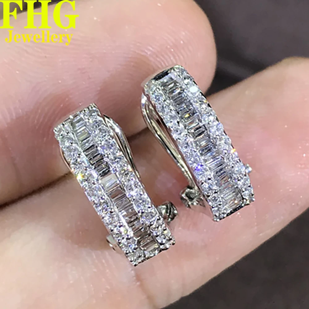 

Серьги из белого золота 18 К Au750 с натуральными бриллиантами 0,5 карат