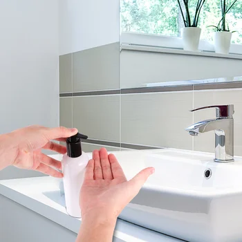 

10pcs 300ml Refillable Empty Lotion Bottle Plastic Dispensers Press Pump Shampoo Bottle (White Bottle, Black Press Pump)