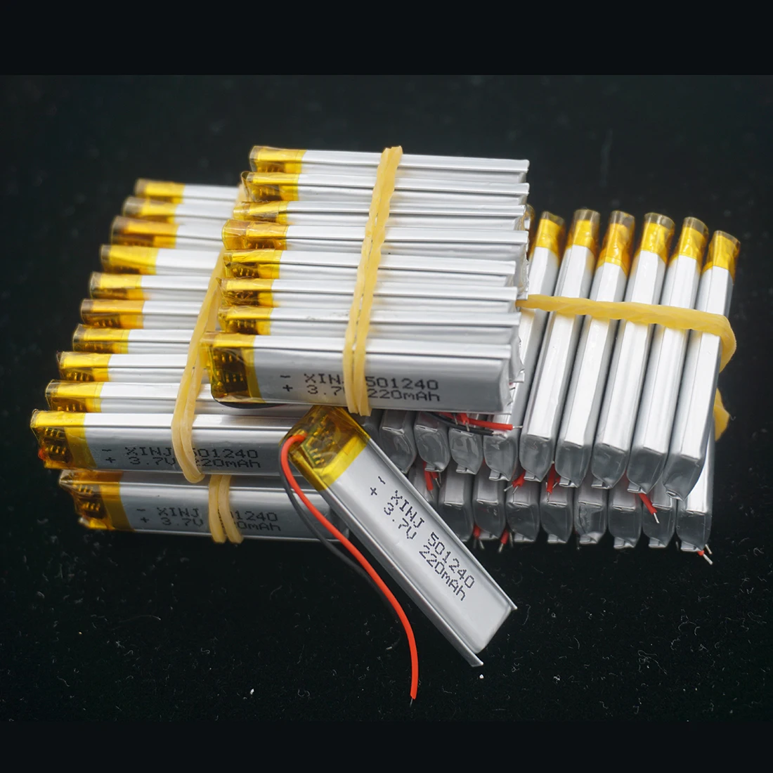 XINJ 50pcs 3.7V 220mAh Polymer Lithium Battery Lipo 501240 For DIY GPS Sat Nav Camera Earphone MP3 Music Player Driving Recorder |