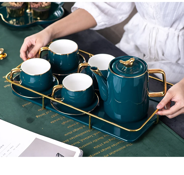 Скандинавские маленькие Роскошные простые кофейные чашки в золотистой ...