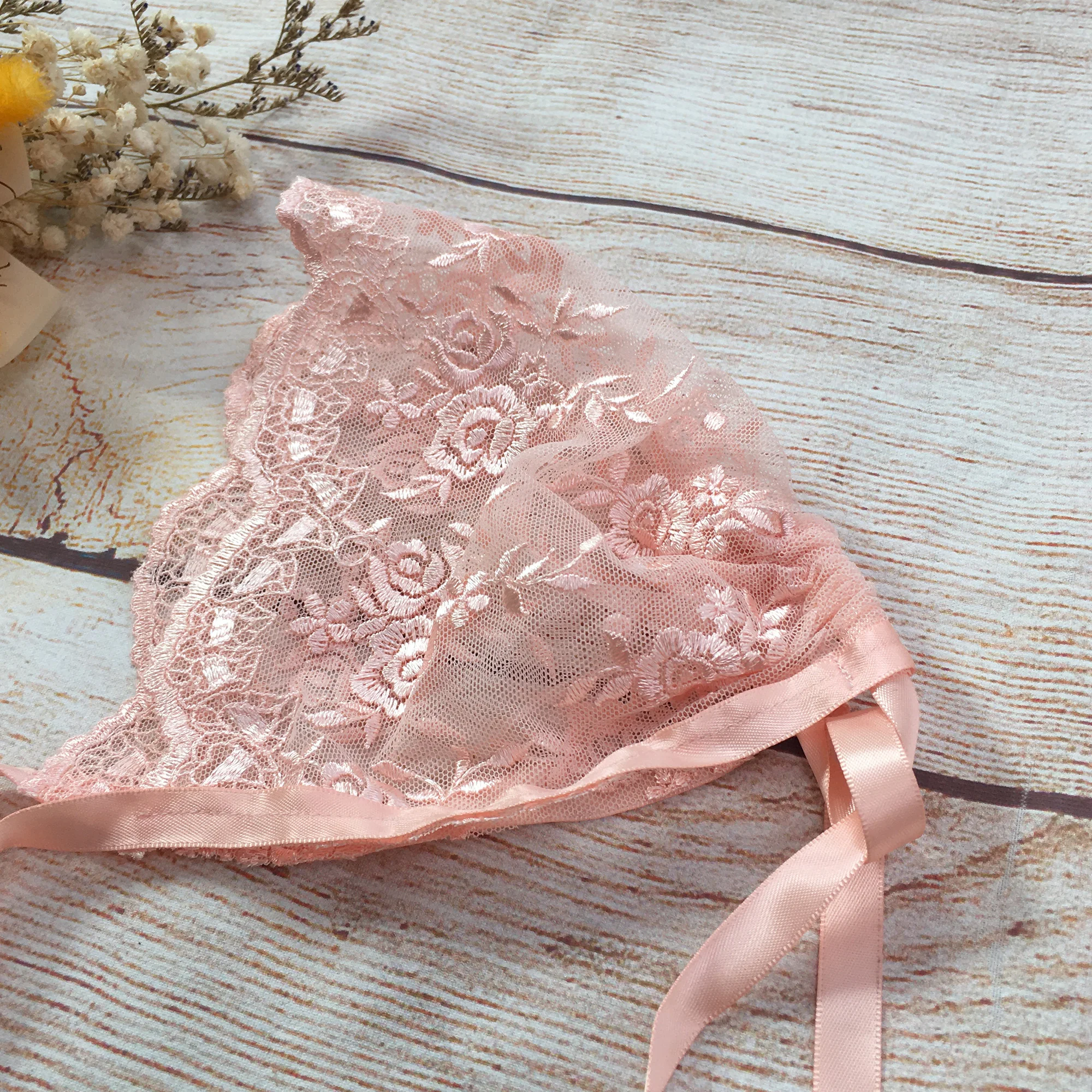 Рисунок 6 - Винтажная мягкая Регулируемая кружевная