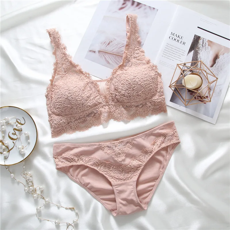 Sexy Mesh Embroidery Bra Set Eyelash Lace Underwear without Stones Vintage Set Lingerie Thin Cup Wireless Bra For Women