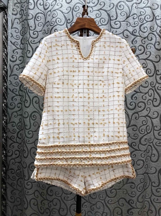 

Early Autumn 2019 New Gold Woven Edge Short Sleeve Top + Short Trousers Fabric Suit 914