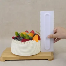 

1 Piece DIY Spatula Cake Scraper Irregular Teeth Edge Spatulas Plastic Cream Fondant Mousse Pastry Baking Tools Cake Decorating