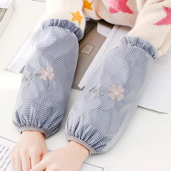 

Autumn and winter cute double-layer long sleeve protective for women to work housework antifouling net yarn embroidery