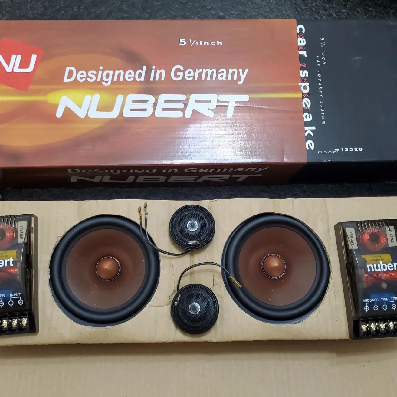 Melo david  audio  alpine car speaker kit..alpine