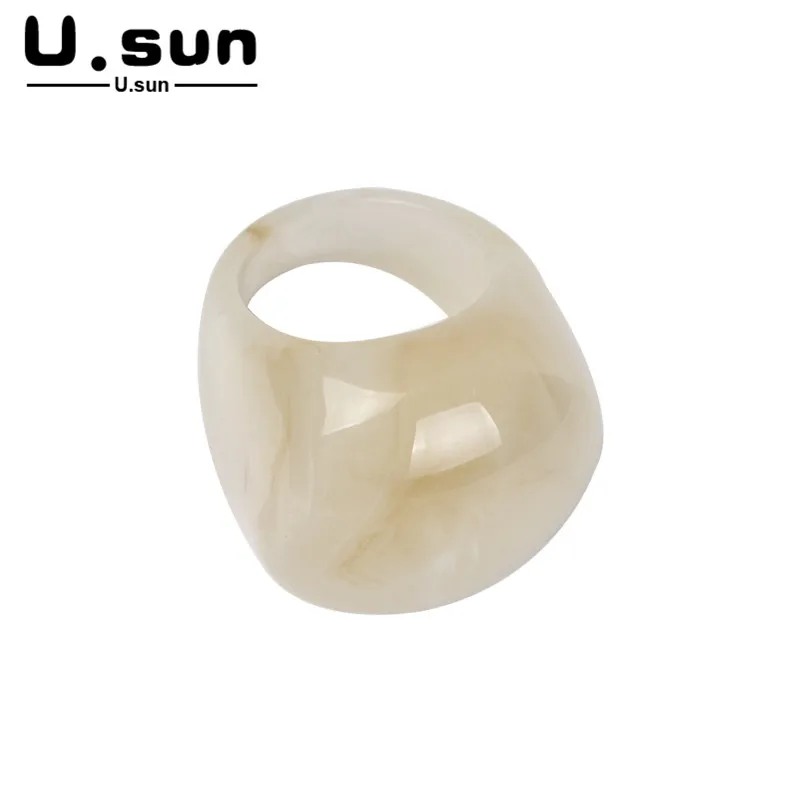 

Geometric Circle Big Rings Vintage Elegant Resin Acrylic Ladies Simple Finger Ring Colorful Large Fashion Jewelry Statement