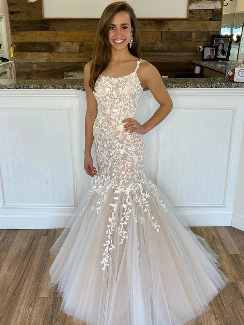 

Romantic Open Back Mermaid Wedding Dress Spaghetti Scoop Neck Lace-up Sweep Train Wedding Gowns Tulle Appliques Bride Dresses