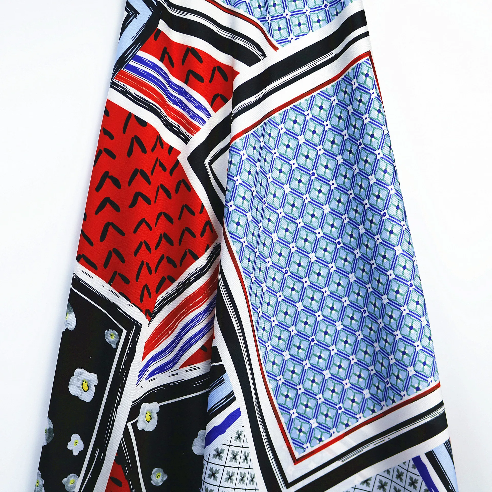 Классический геометрический узор Двусторонняя саржа сатин ткань новая цифровая печать Весна и лето женская одежда ткани