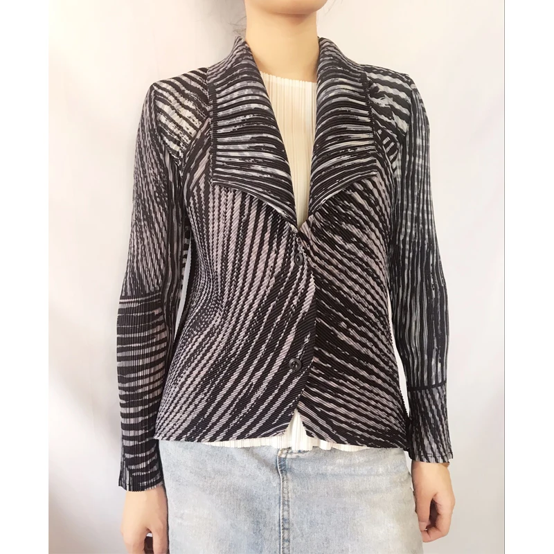 Changpleat Осенняя Новая женская куртка с принтом пальто Miyak плиссированные модные длинные рукава большая эластичная тонкая верхняя одежда кардиган пальто