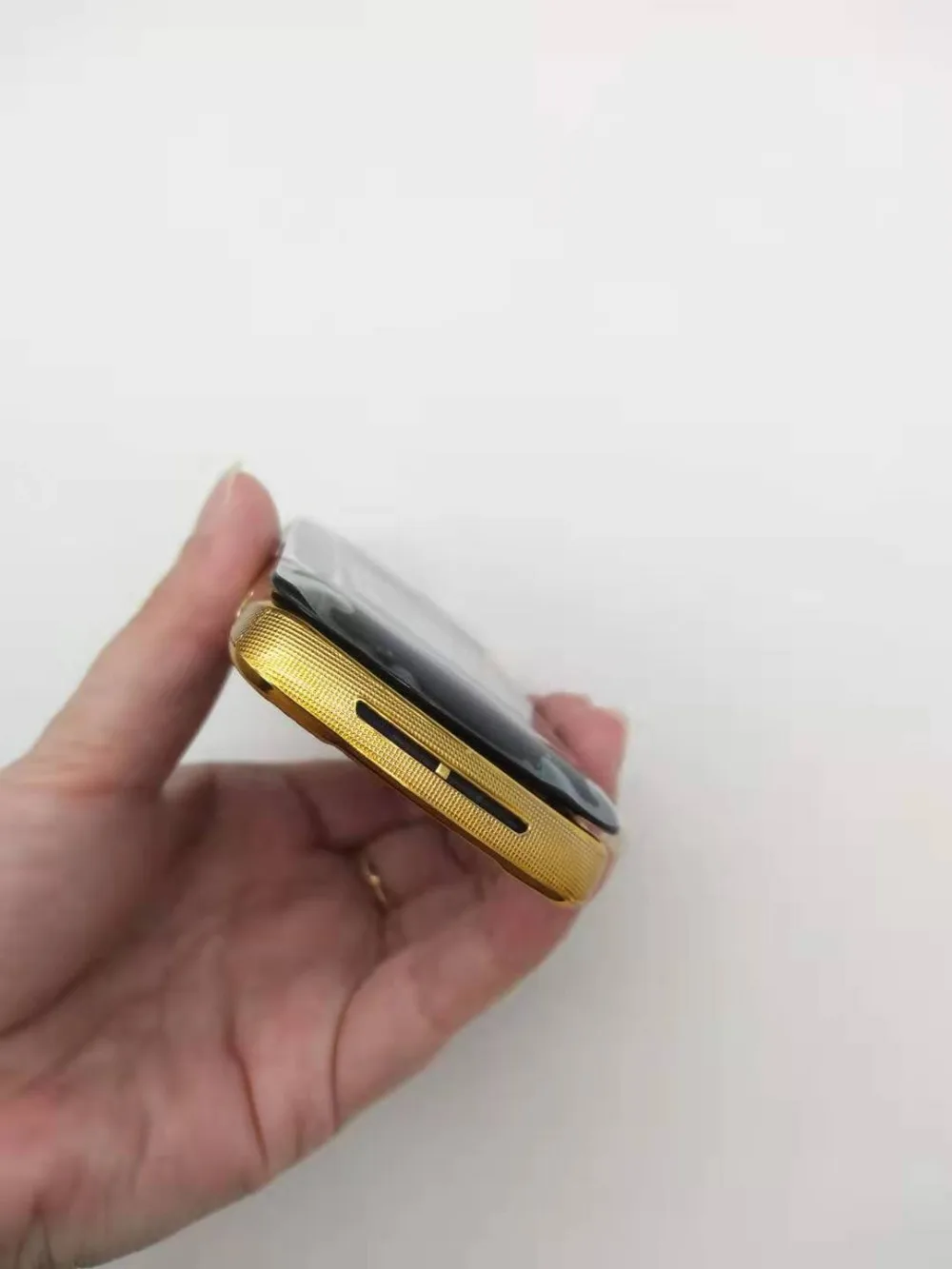 Оригинальная роскошная версия Motorola V8 разблокированный GSM флип Bluetooth MP3 FM Радион мобильный телефон
