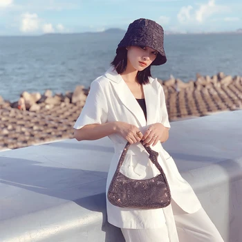 

Knot Under Arm Handbag 2020 Women Diamonds Shiny Party Bag Fashion Casual Shoulder Bag Hobos Female A036
