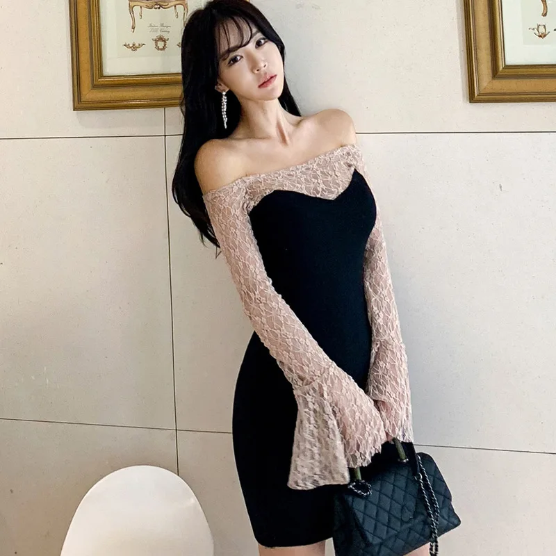 

2020 Spring And Winter Sexy Lace Joint Contrast Color Horizontal Neck Bell Sleeve Dress WOMEN'S Bag Hip Short Skirt