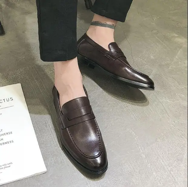 Mens Loafers Leather retro Shoes Designer Flat Driving Casual Shoes for men